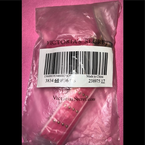 💗NWT VICTORIA’S SECRET STUDDED TASSLE KEYCHAIN💗 - Picture 6 of 6